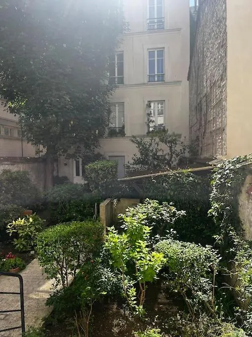 Cosy Renovated 1-Bedroom Etoile Paris